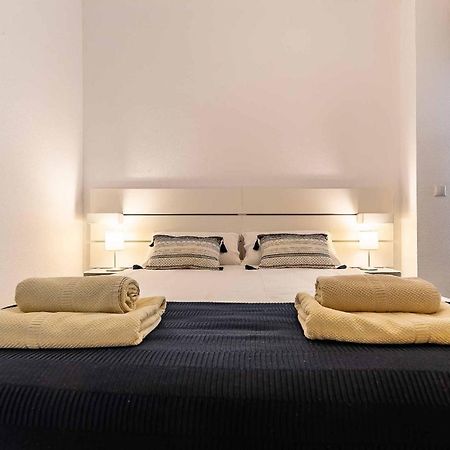 Sur Suites Castillo Fuengirola Bagian luar foto