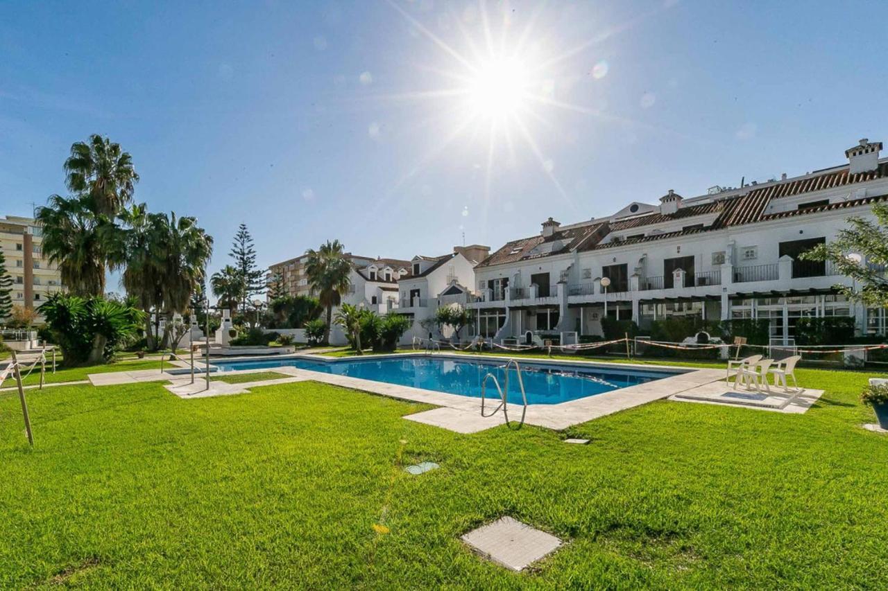Sur Suites Castillo Fuengirola Bagian luar foto