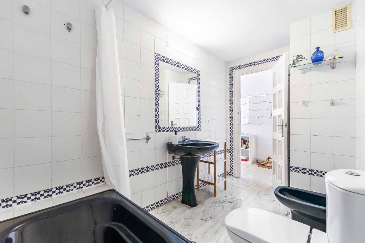 Sur Suites Castillo Fuengirola Bagian luar foto