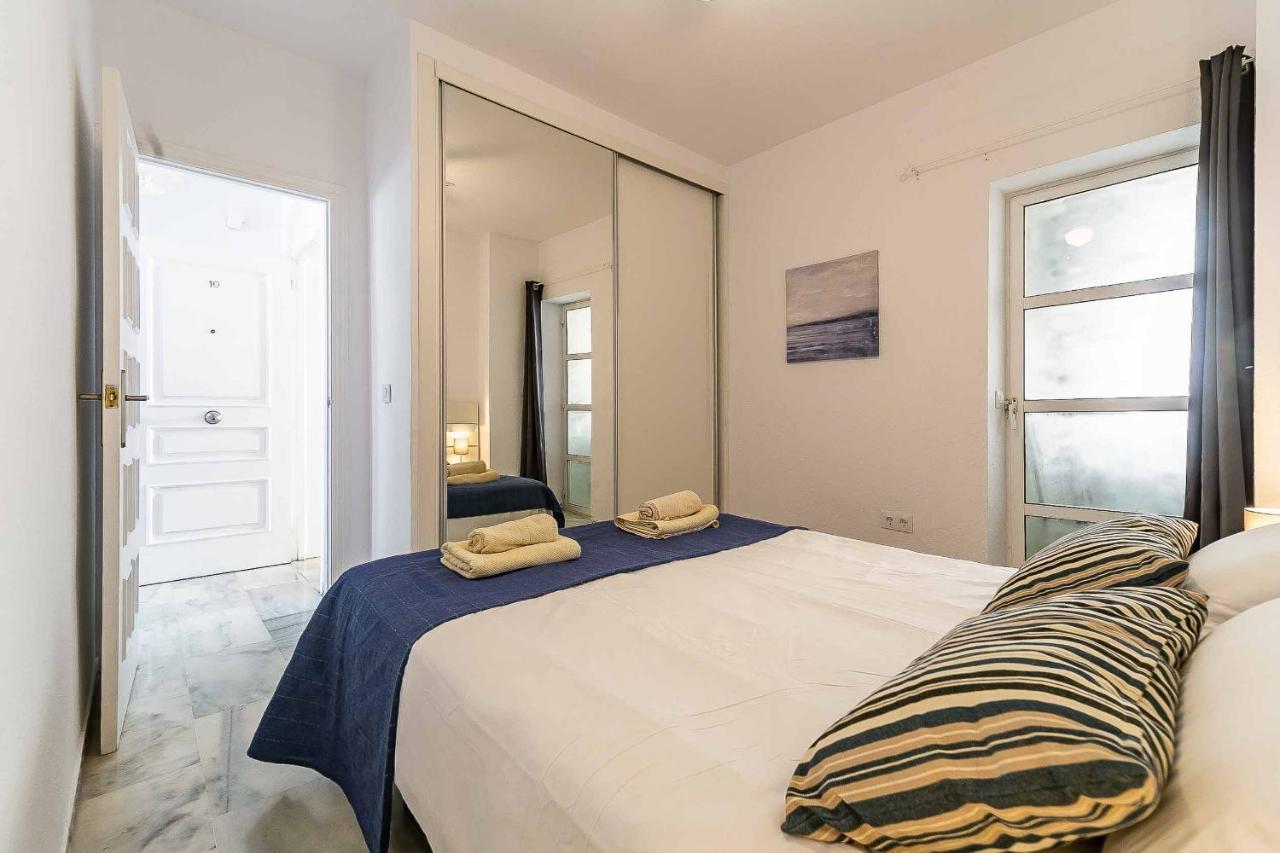 Sur Suites Castillo Fuengirola Bagian luar foto